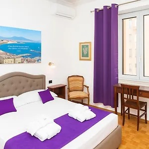 suite-cervantes-naples.hotels-amalfi.com/